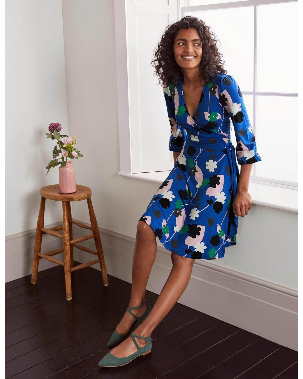 Boden Edie Jersey Wrap Dress Summit, Floral Press in Blue | Lyst