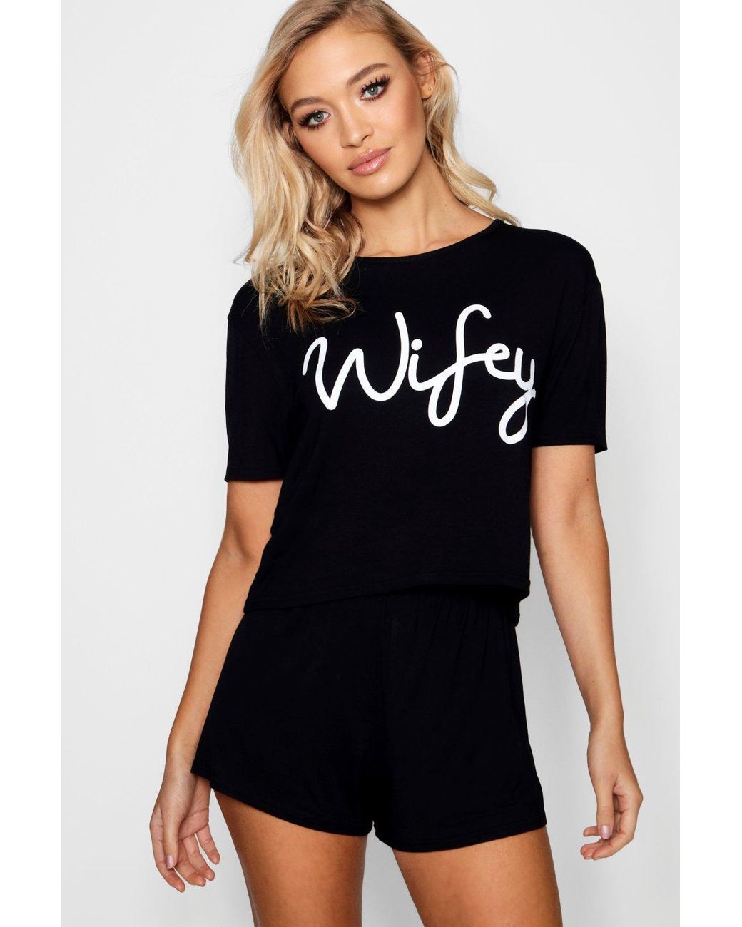 t shirt and shorts pyjama set