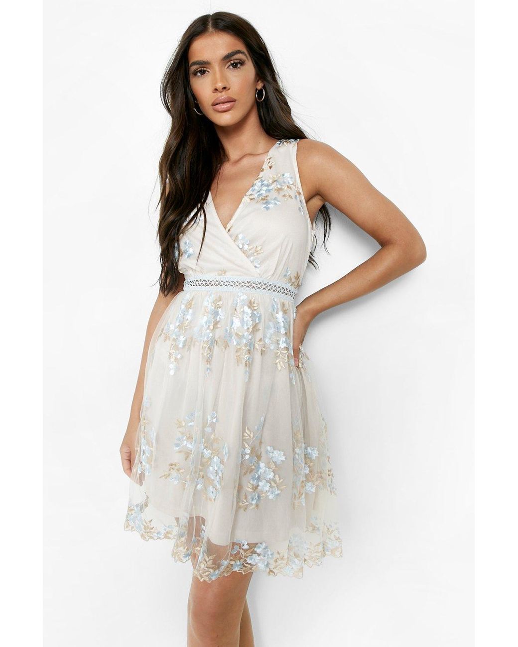 Boohoo Occasion Floral Embroidery Wrap ...