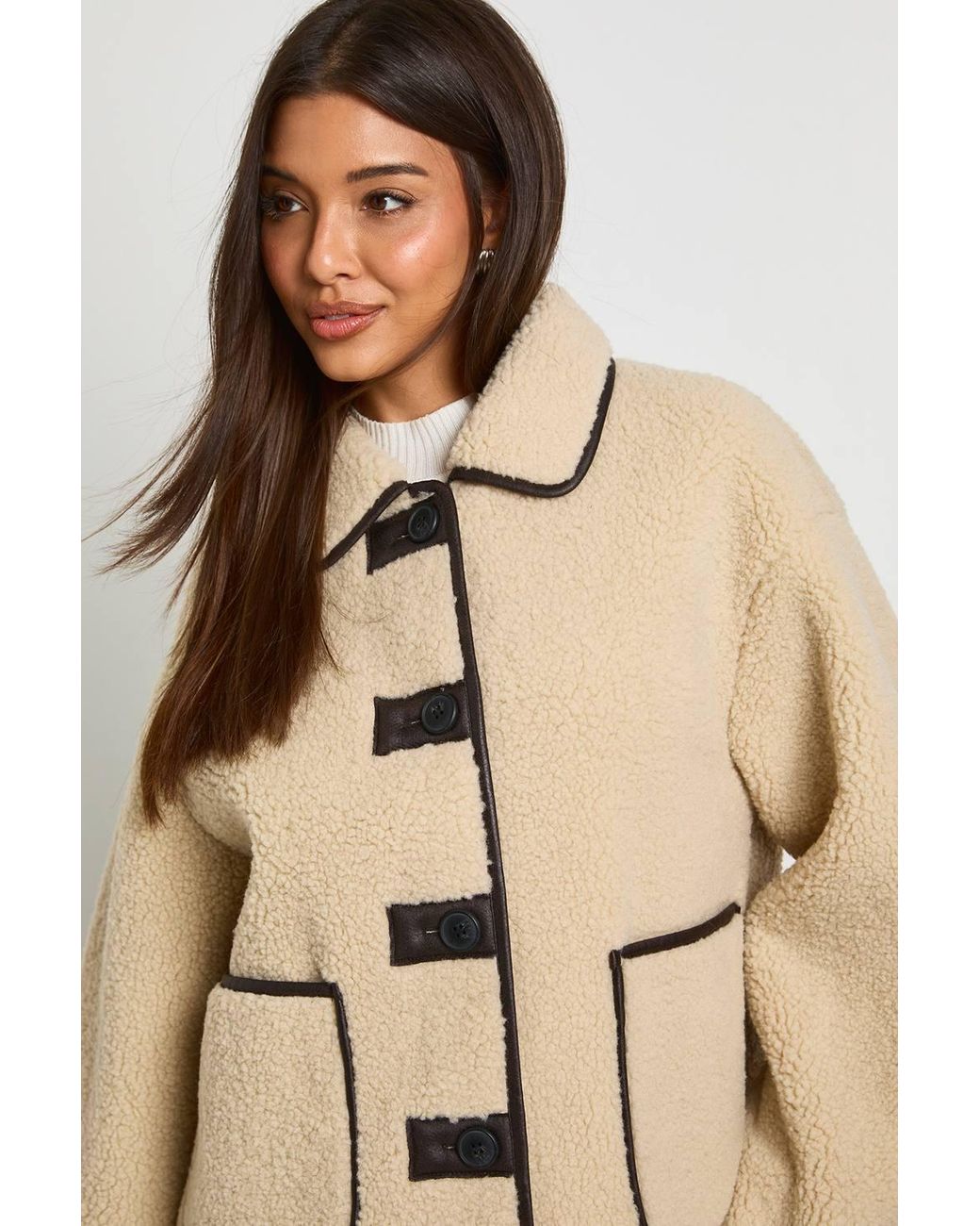 Boohoo White Contrast Binding Collared Teddy Jacket