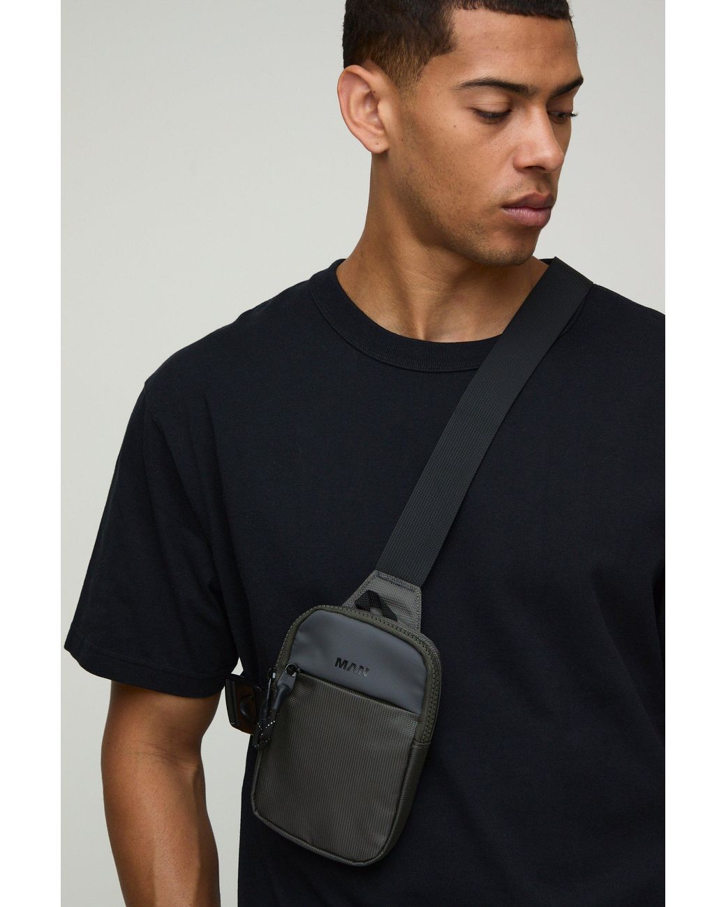 boohoo フェイクレザー クロスボディバッグ ブラック Boohoo Cross Body Bag in Black | Lyst