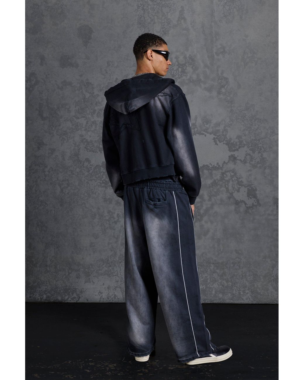 BoohooMAN P-star Wide Leg Joggers With Mock Boxer Waistband in