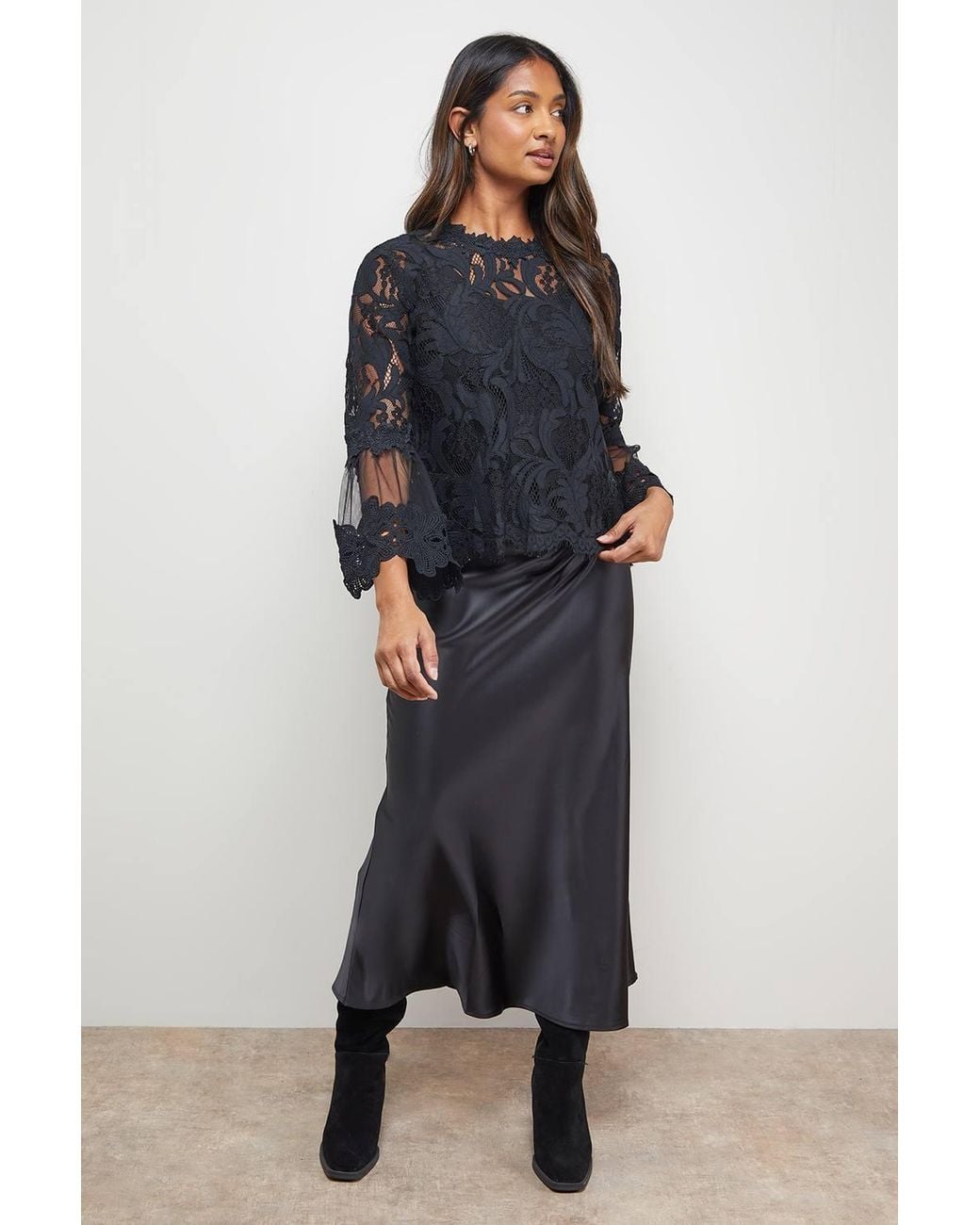 Oasis Blue Lace Scalloped Trim Flared Sleeve Blouse