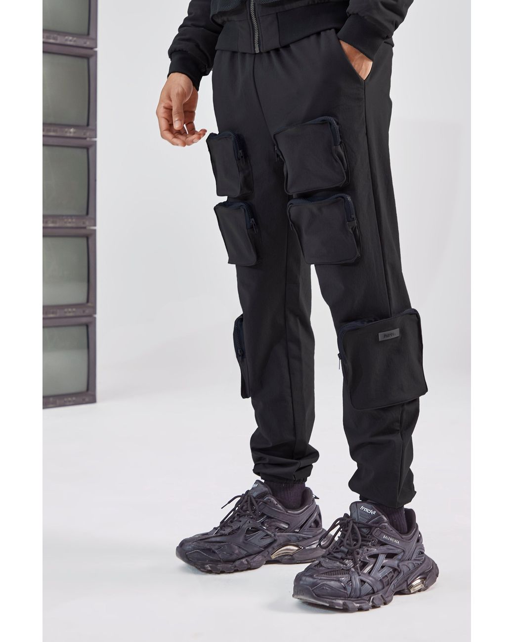 boohooman cargo