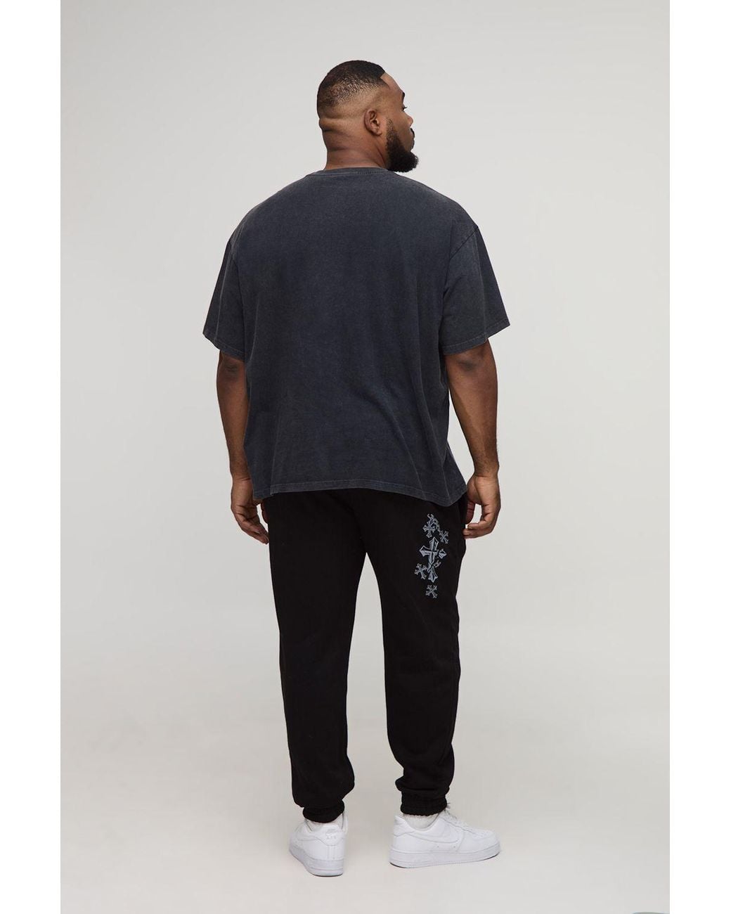 BoohooMAN Black Plus Regular Fit Split Hem Cross Print Jogger for men
