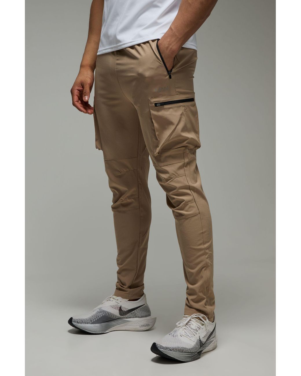 BoohooMAN Brown Active Tapered Cargo Sweatpants for men