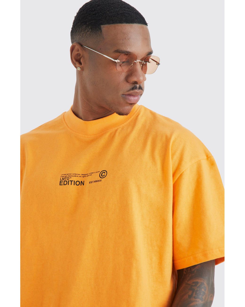 Oversized Extended Neck Homme Y2k T-shirt