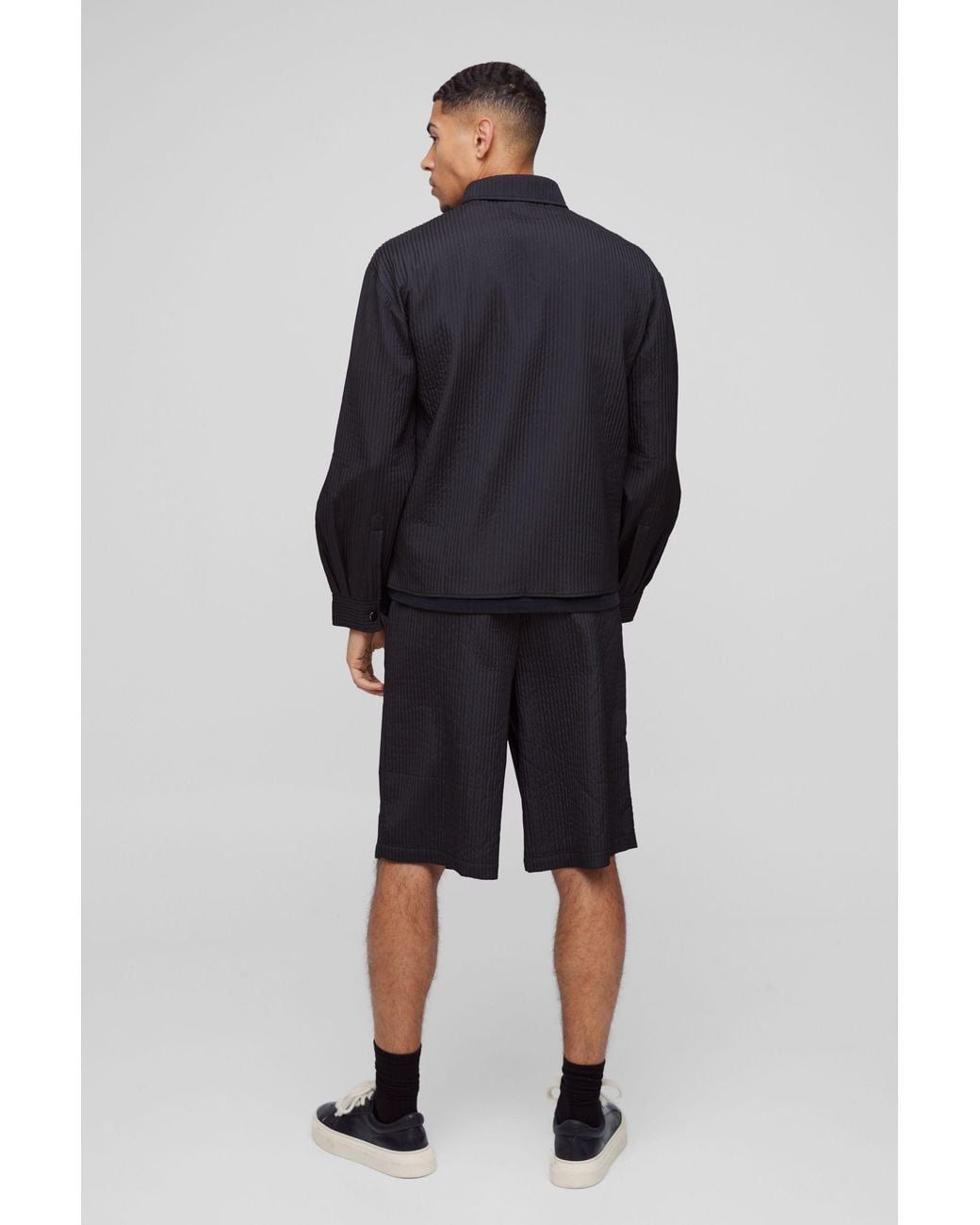 BoohooMAN Black Elasticated Waist Technical Pleat Jorts for men