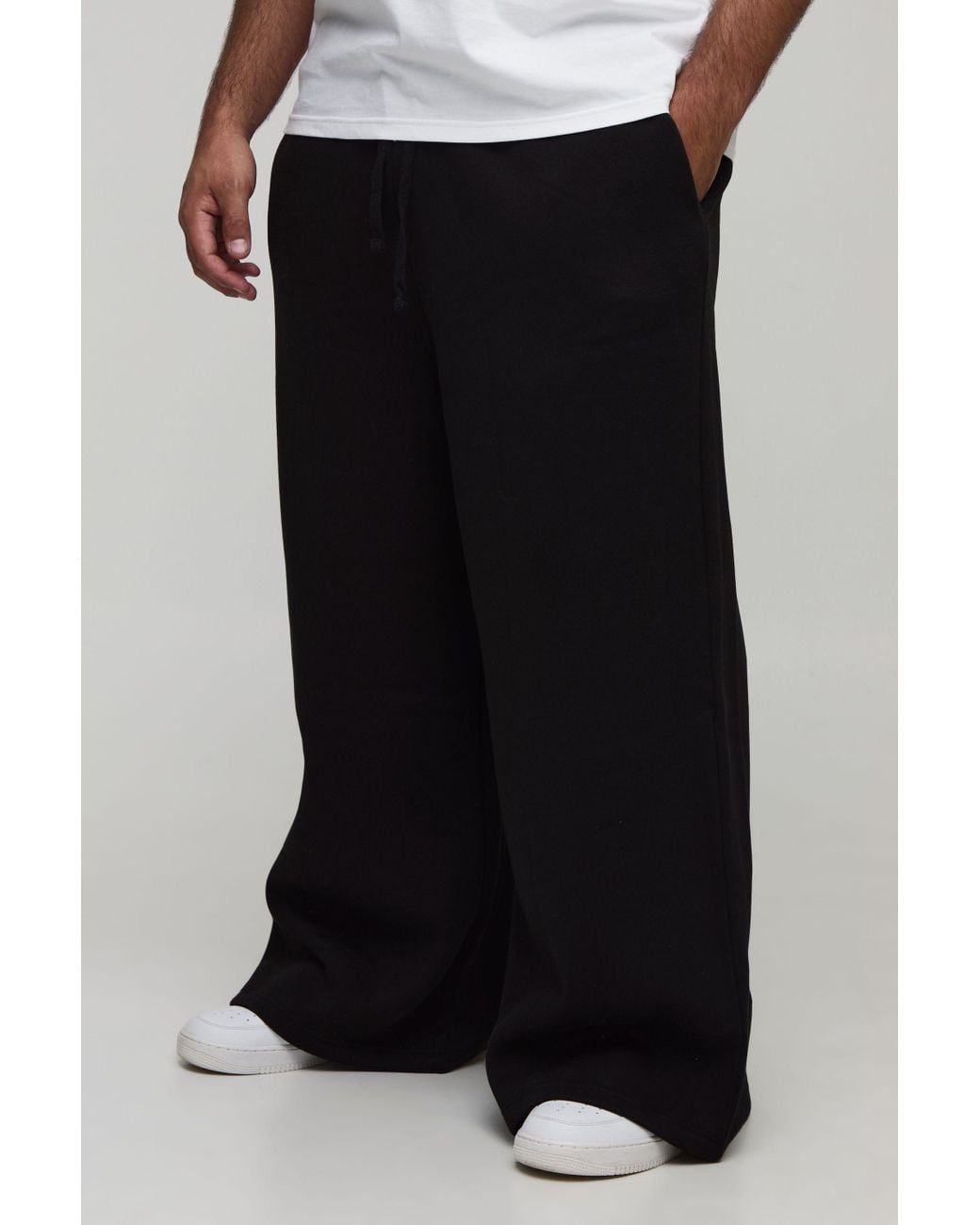 BoohooMAN Black Plus Basic Extreme Wide Leg Sweatpants for men