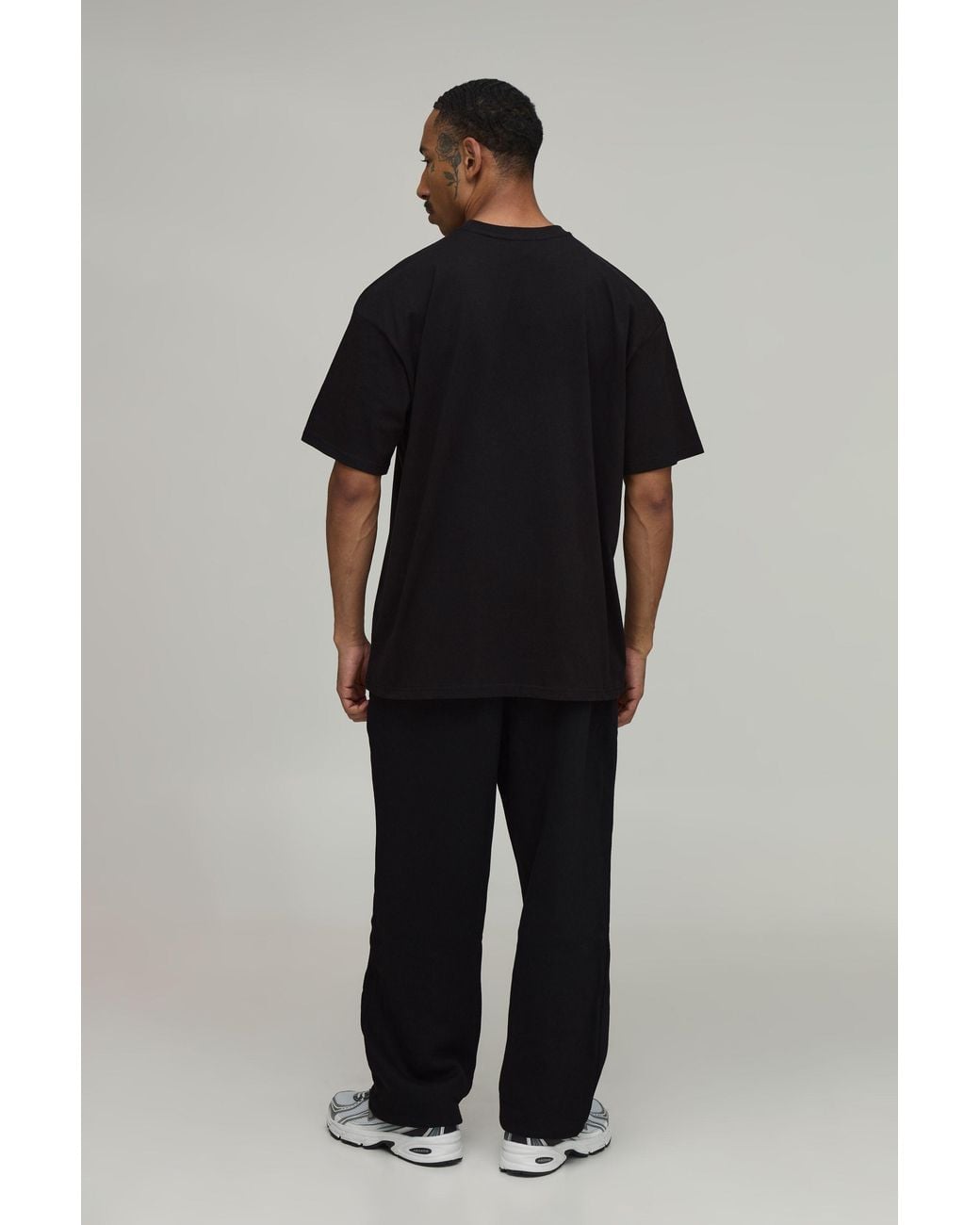 BoohooMAN Black Basic Oversized Crew Neck T-Shirt for men
