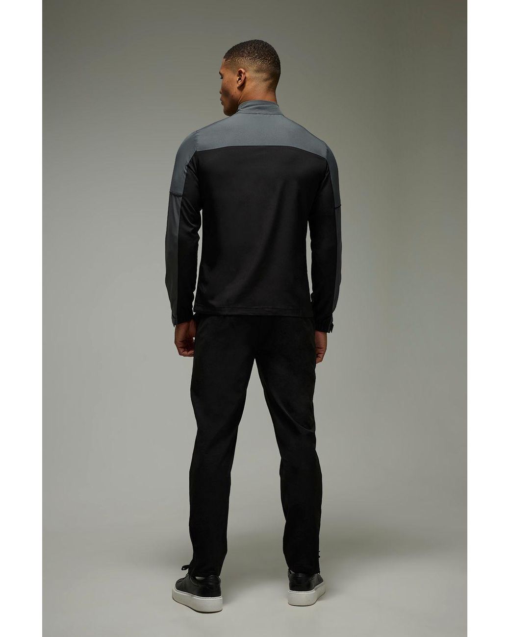 BoohooMAN Gray Active Regular Fit Golf Windbreaker for men