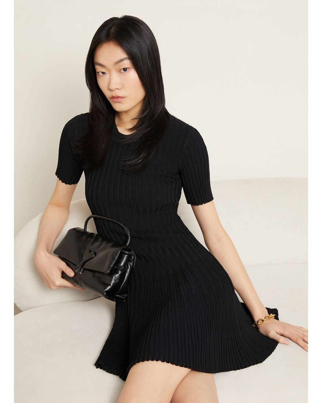 AMI Black Strickkleid