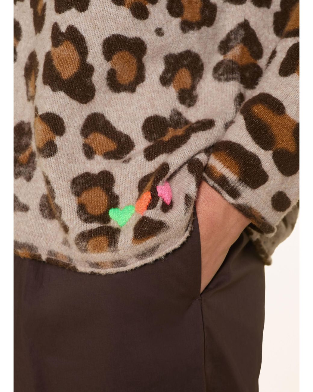 Grace Brown Pullover