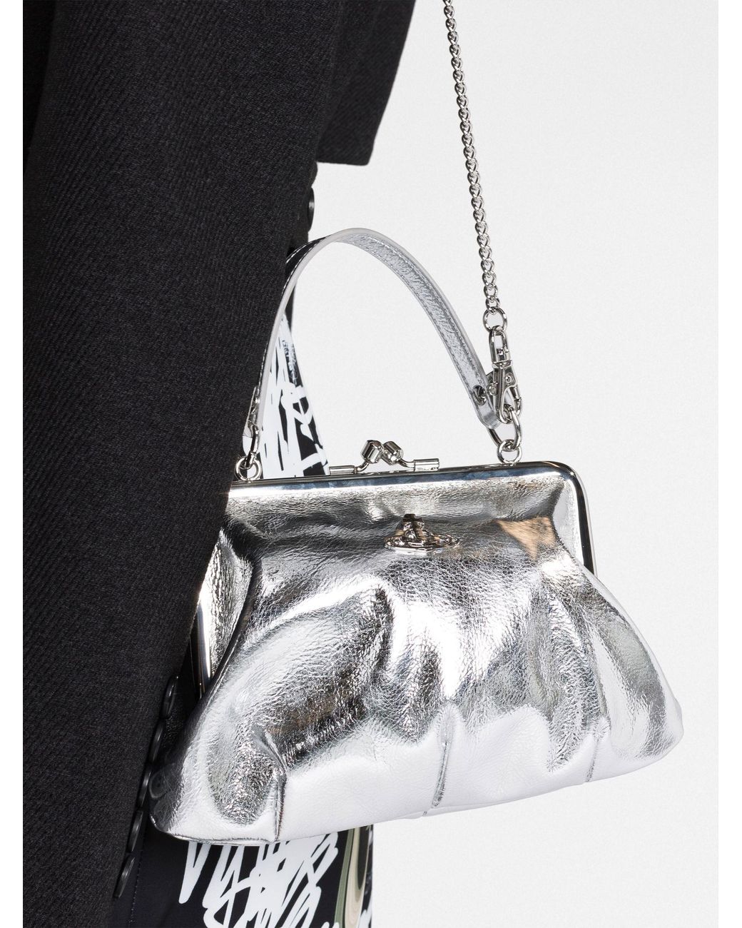 ★ vivienne westwood Granny フレーム ミニバッグ シャイニー★ Vivienne Westwood Granny Frame Metallic Mini Bag in White | Lyst