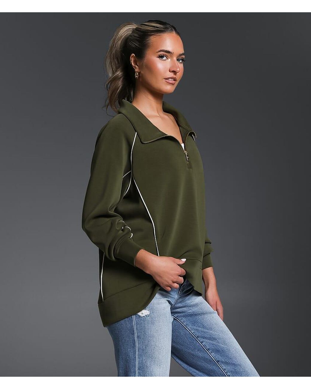 Buckle Black Green Contrast Trim Pullover