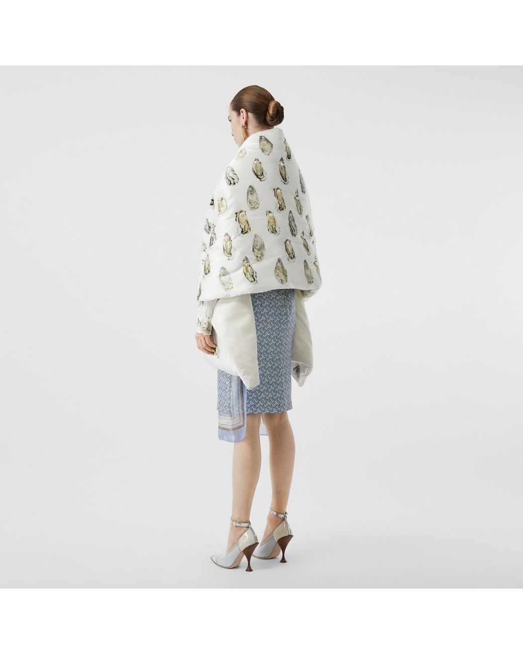 Burberry Oyster Print Pearl Embroidered Silk Blouse in White | Lyst