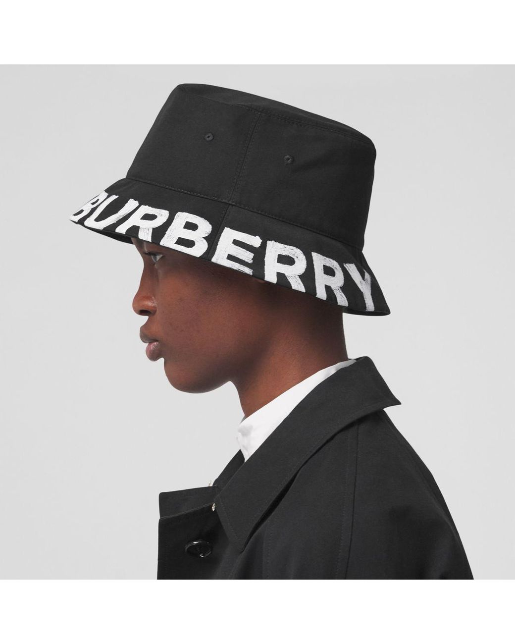 Burberry Reversible Logo Print Cotton Gabardine Bucket Hat in Black | Lyst