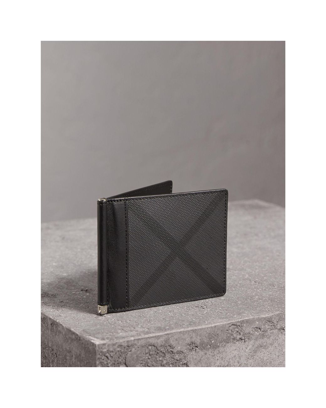 Burberry London Check Money Clip Wallet in Gray for Men | Lyst