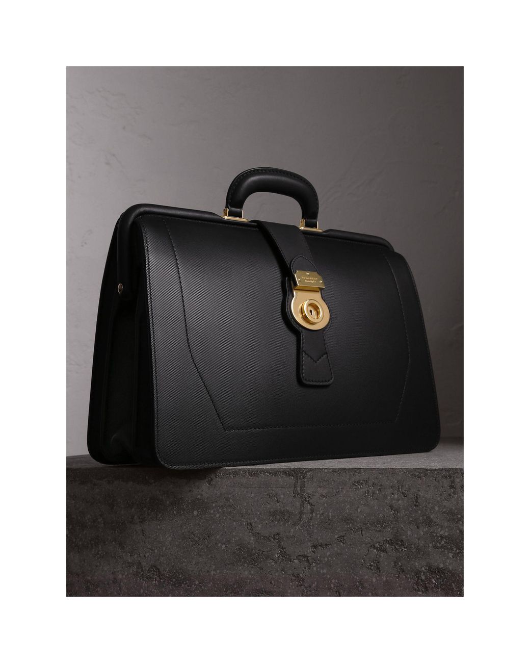 Burberry doctors bag price hotsell