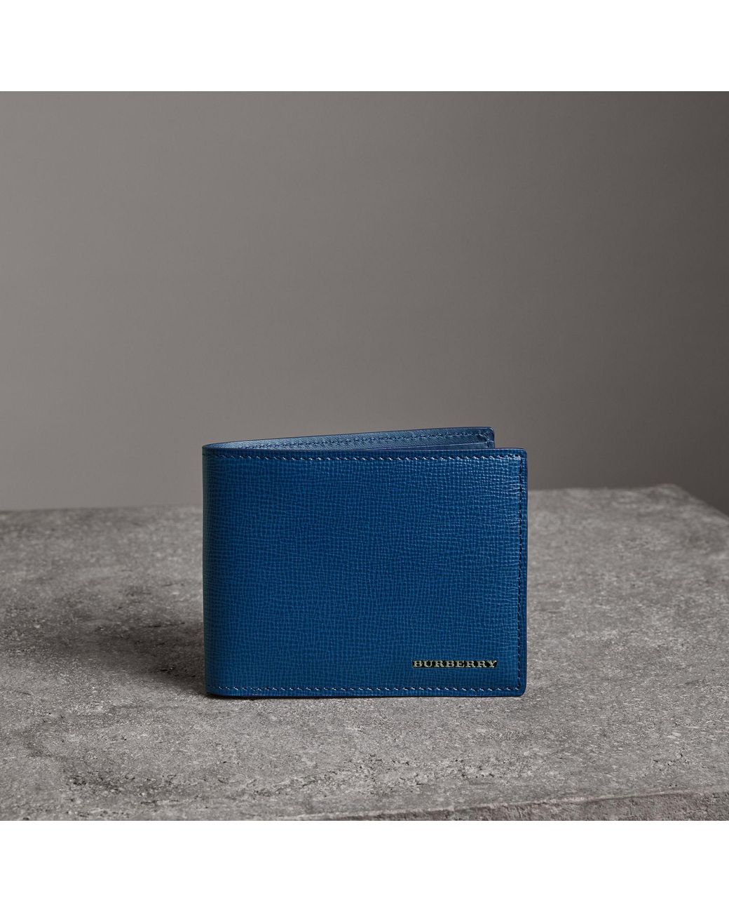 BI-FOLD WALLET IN GRAINED CALFSKIN - NAVY BLUE