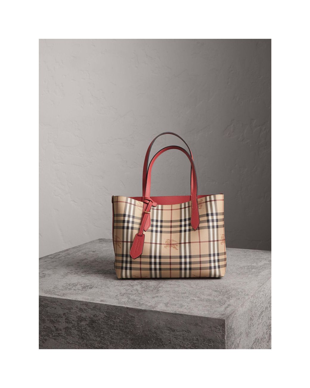 Burberry reversible tote red new arrivals