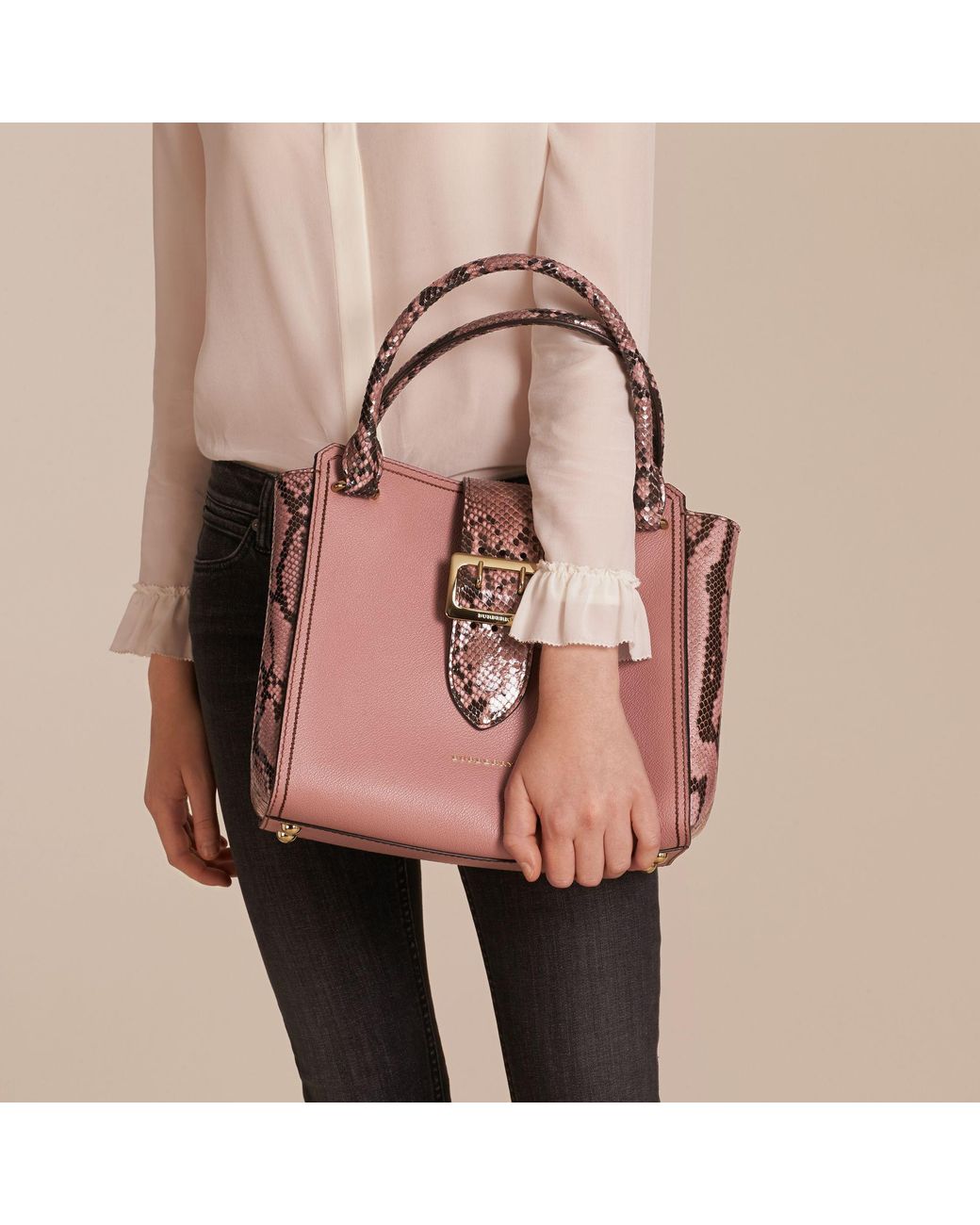 Leather tote Burberry Pink in Leather - 33161802