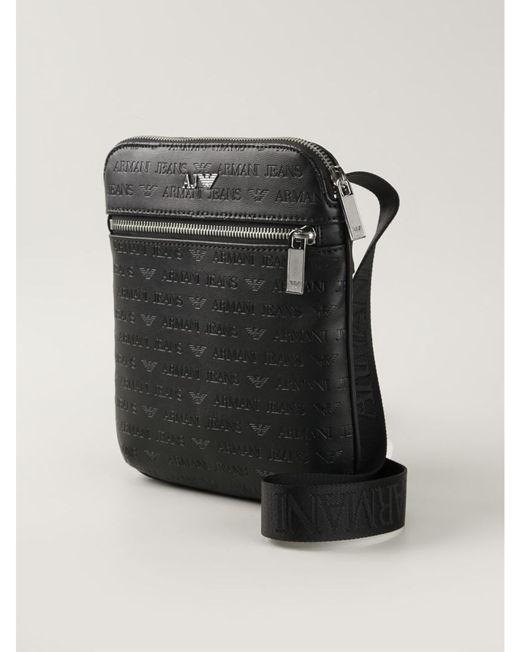 Vervreemden Huidige kunstmest Armani Jeans Logo Print Messenger Bag in Black for Men | Lyst