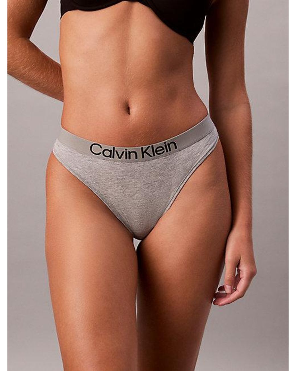 Calvin Klein Maximum Cotton String in het Gray
