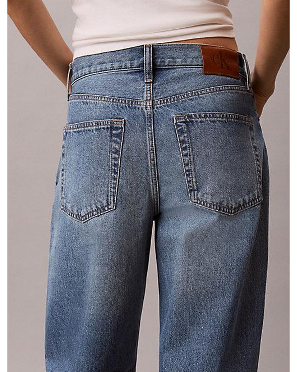 Calvin Klein Blue Jeans Cropped Barrel Jeans