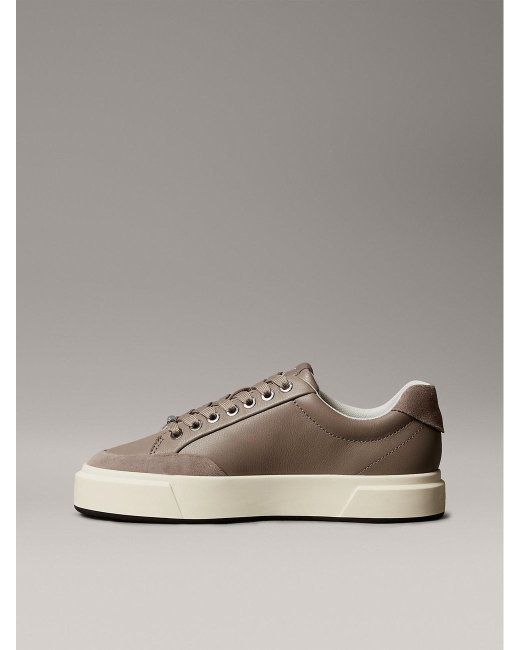Premier Calvin Klein en coloris Gray