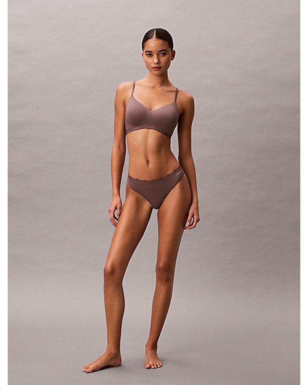 Calvin Klein String Met Lage Taille in het Natural