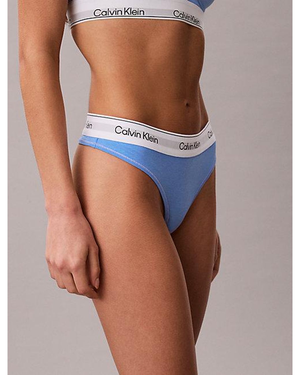 Calvin Klein String in het Gray