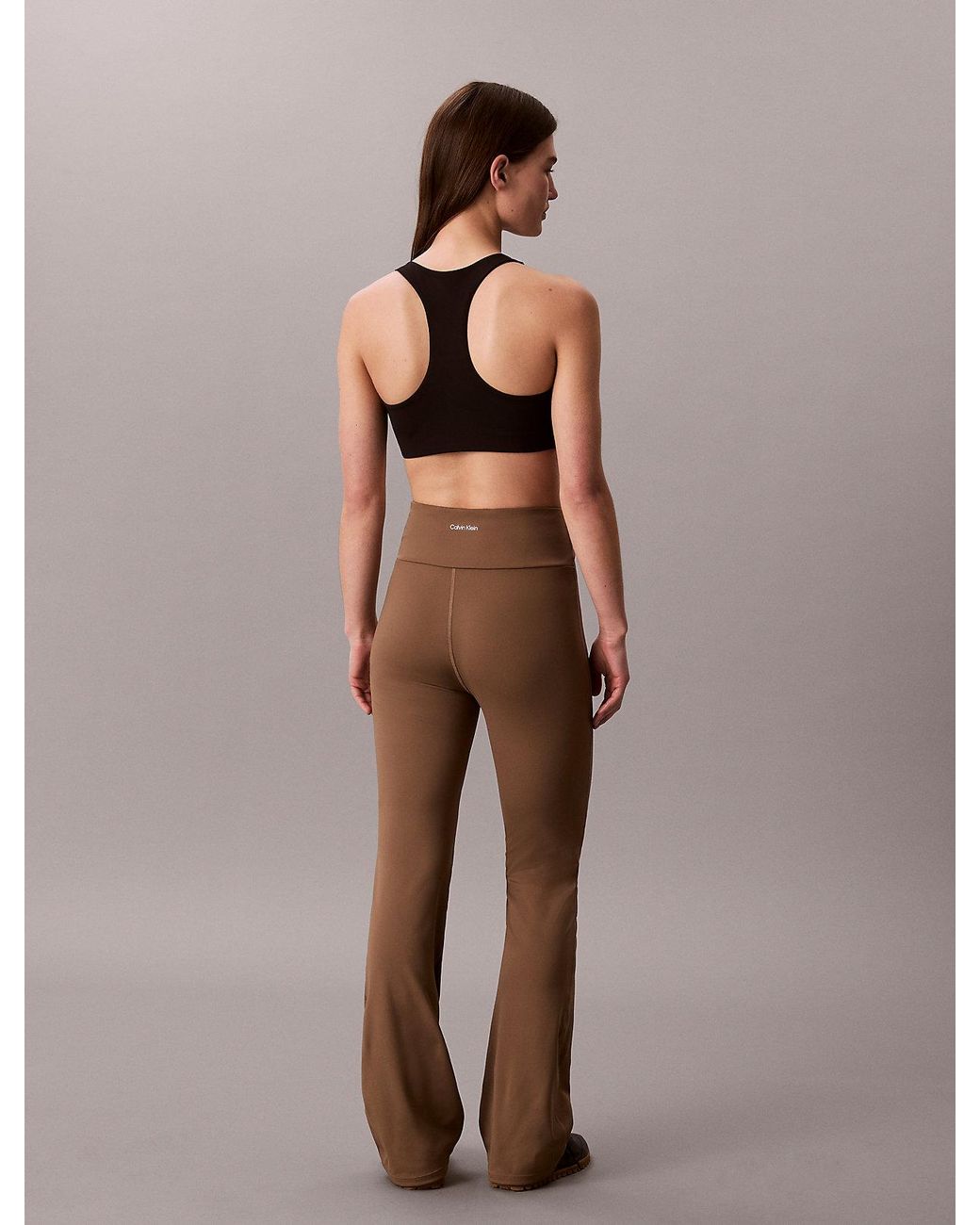 Legging Da Palestra A Zampa A Vita Alta Ad Asciugatura Rapida di Calvin Klein in Brown