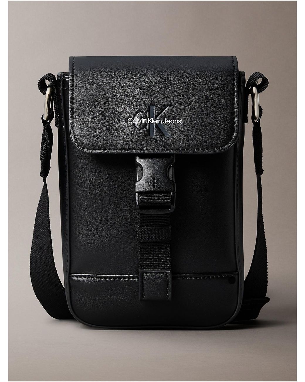 CK Jeans■(W) Lock Long Flap Phone Crossbody Bag ■送料込 CK Jeans□(W) Lock Long Flap Phone Crossbody Bag □送料込