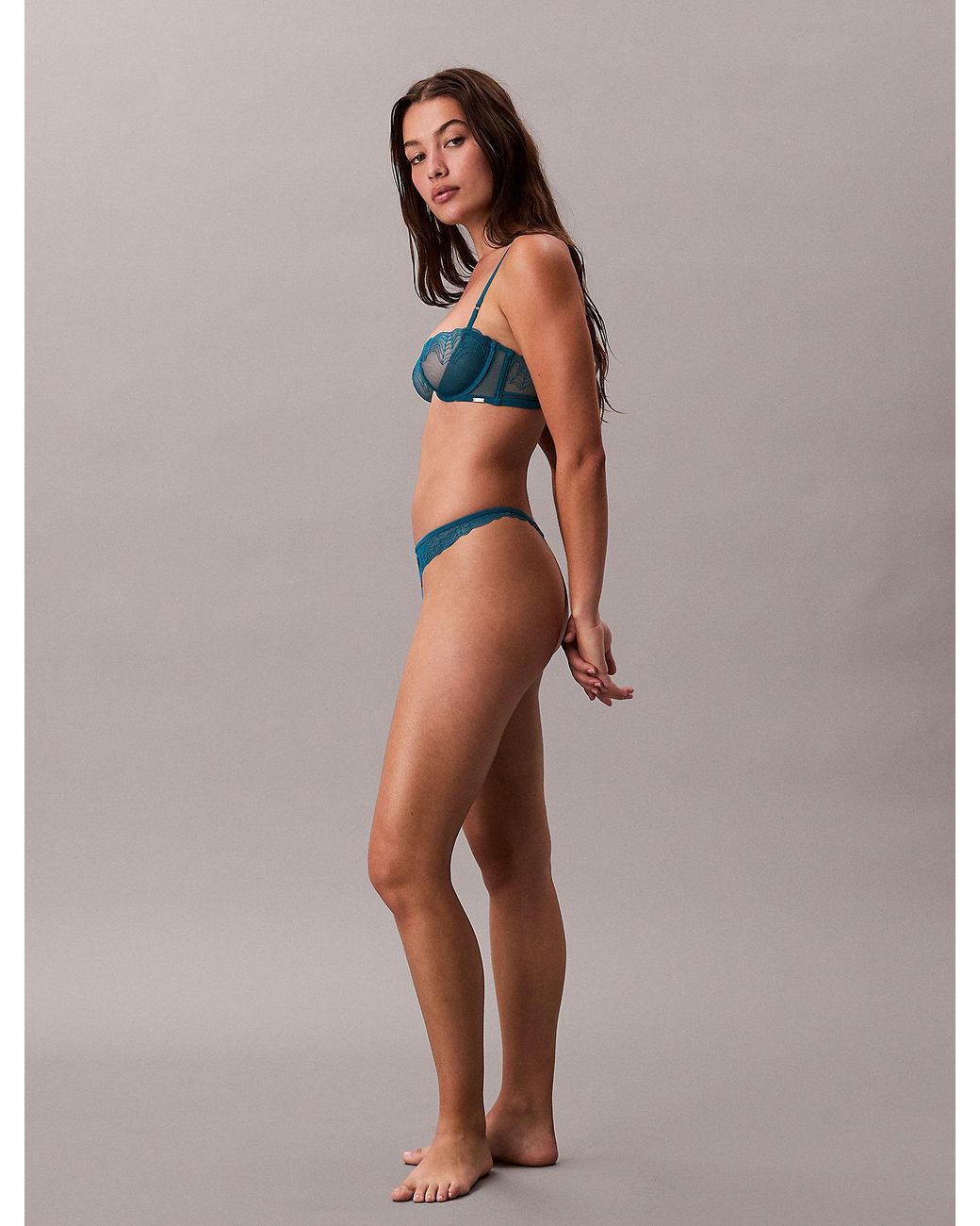 String Calvin Klein en coloris Multicolor