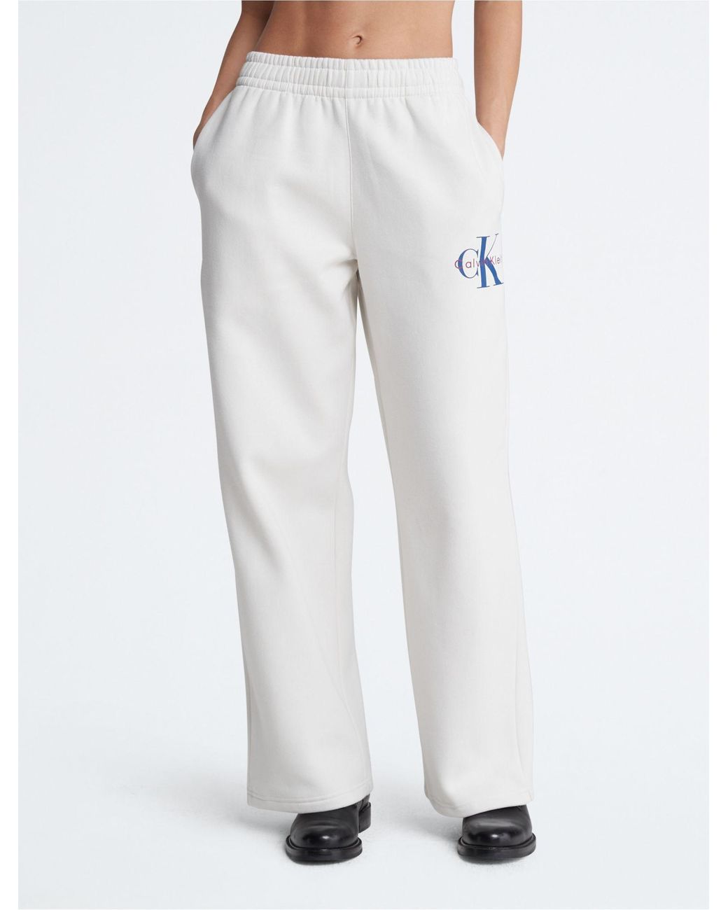 Klein Lyst Leg Logo in Calvin Wide Sweatpants Monogram | White