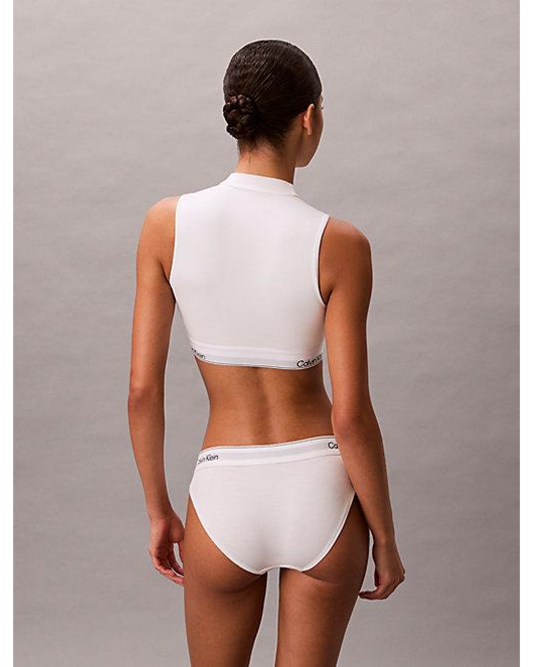 Calvin Klein Licht Gevoerde Bralette Met Hoge Hals in het Brown