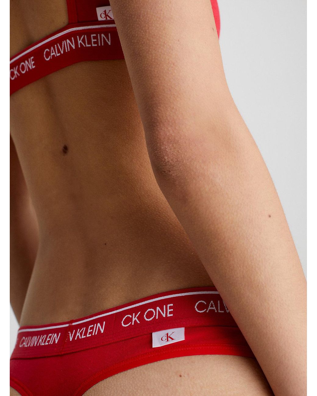 Calvin Klein Bralette And Thong Set - Ck One in Red