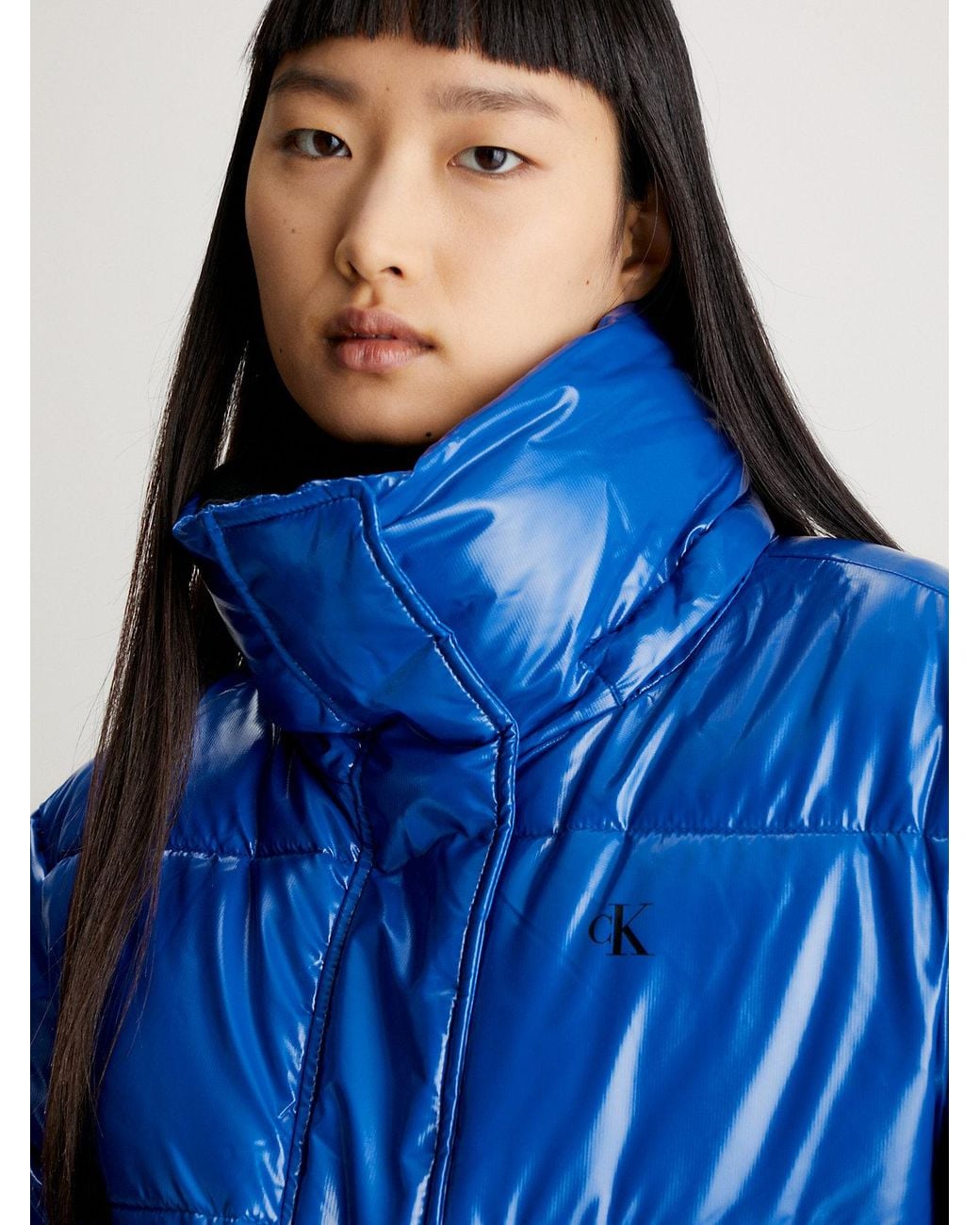 Calvin Klein Cropped High Shine Puffer Jacket in Blue | Lyst UK