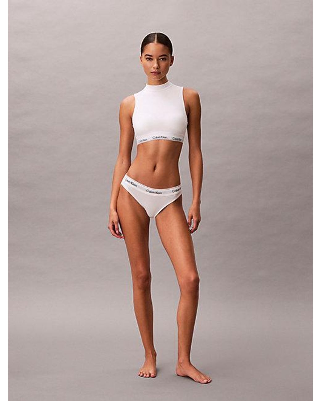 Calvin Klein Licht Gevoerde Bralette Met Hoge Hals in het Brown