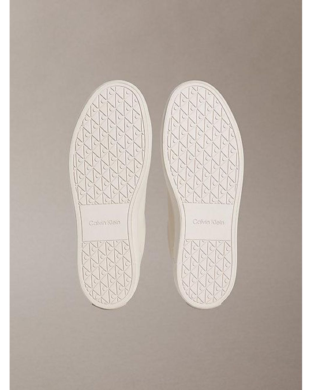 Calvin Klein Natural Violette