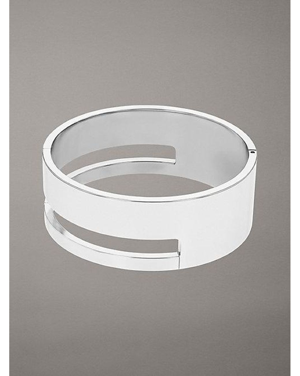 Calvin Klein Gray Minimalistischer Edelstahl-Armreif