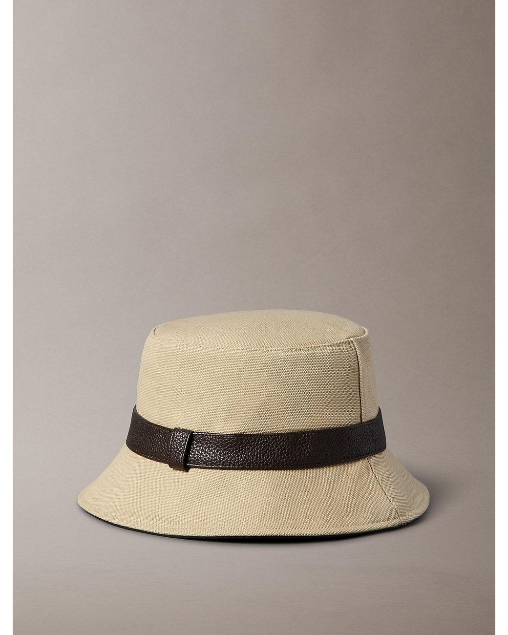 Cappello Alla Pescatora di Calvin Klein in Natural