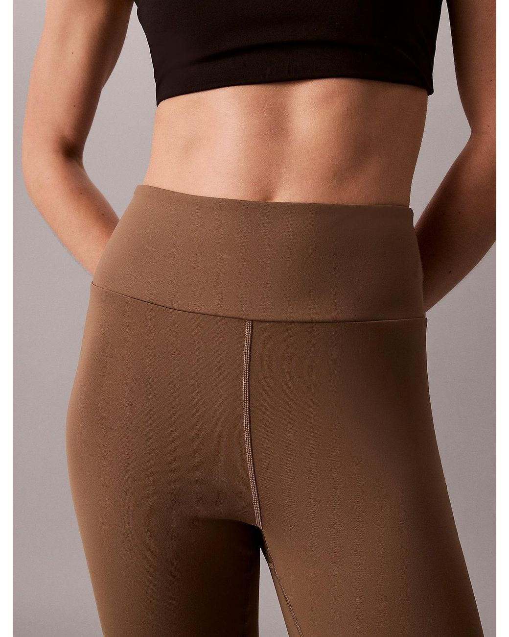 Legging Da Palestra A Zampa A Vita Alta Ad Asciugatura Rapida di Calvin Klein in Brown