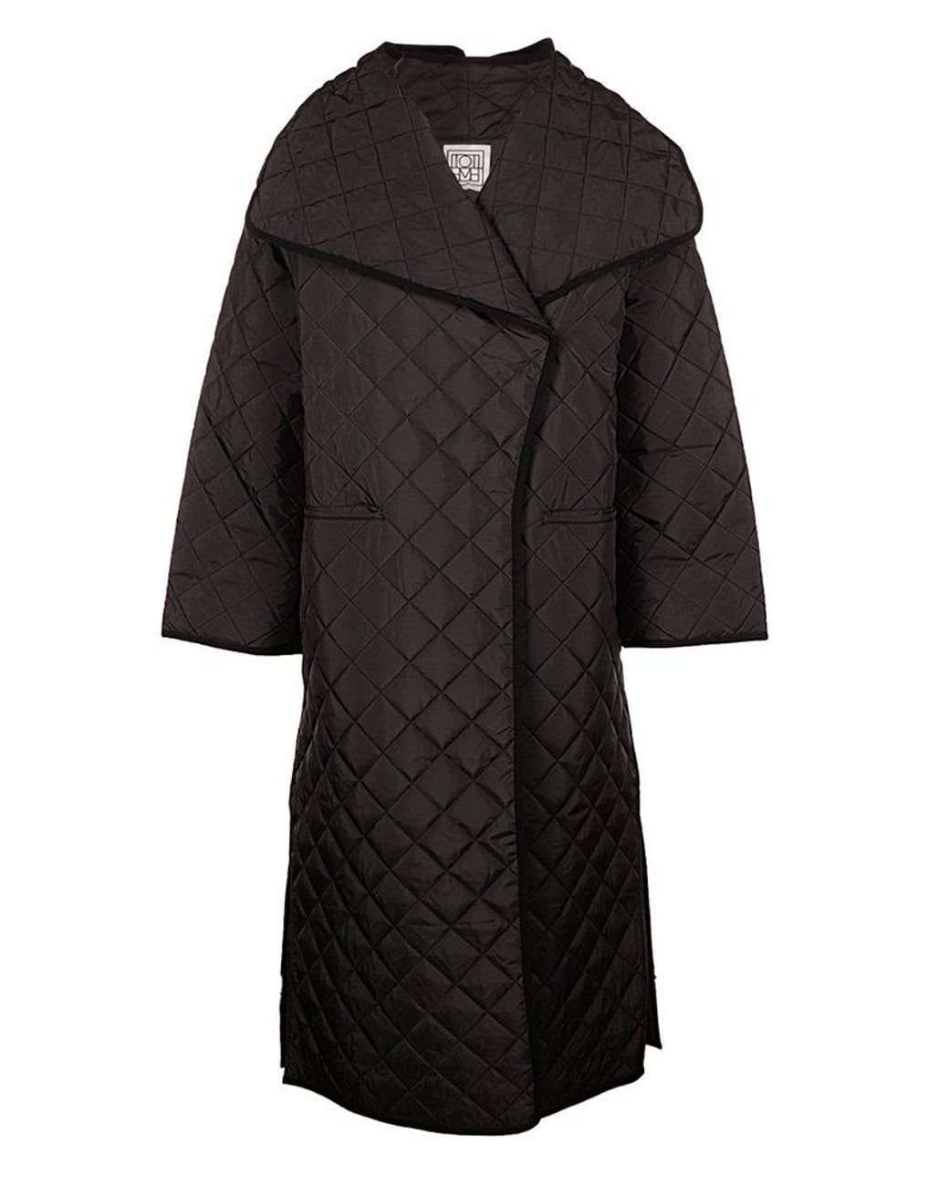 Totême Signature Quilted Coat in Black | Lyst