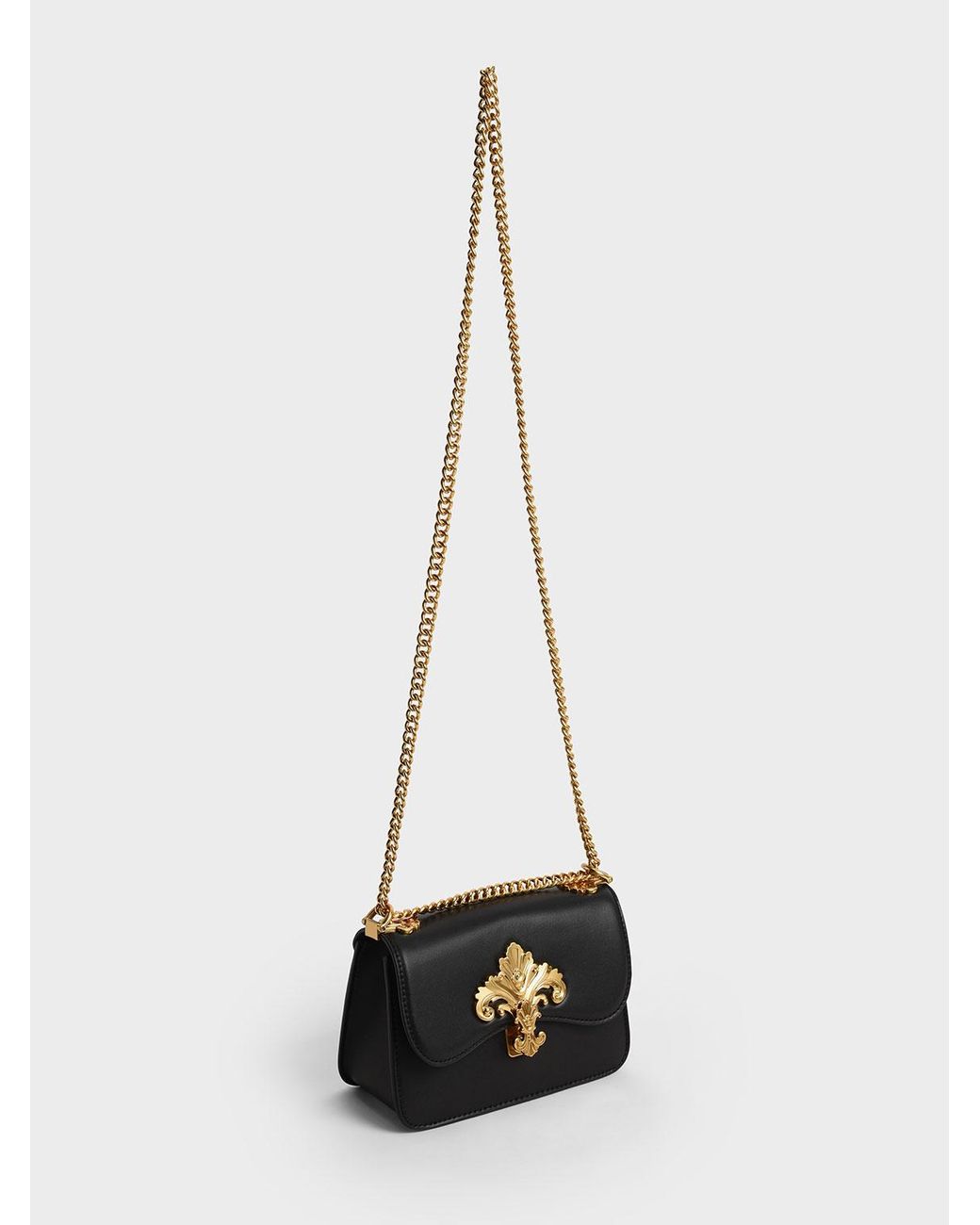 crossbody bag with chain strap