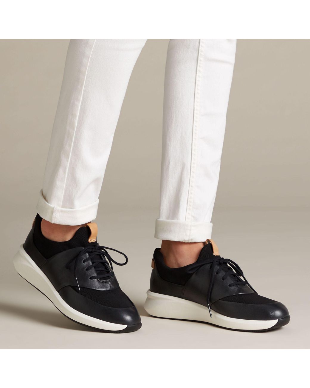 Clarks Un Rio Lace Womens Sports Trainers in Black | Lyst