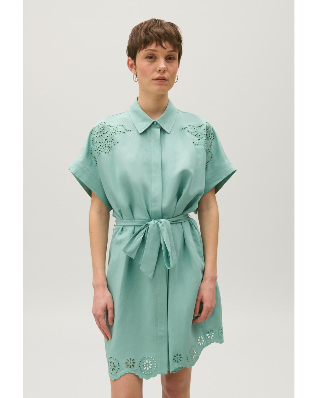 Robe Chemise Courte Broderie Anglaise Claudie Pierlot en coloris Vert Lyst