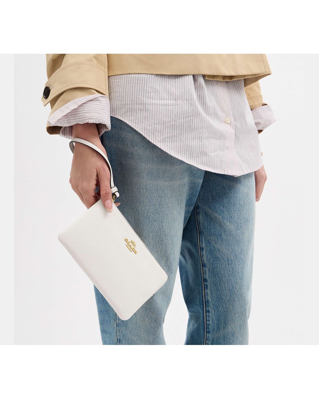 Bolso Pouch Con Cremallera Large COACH de color Black