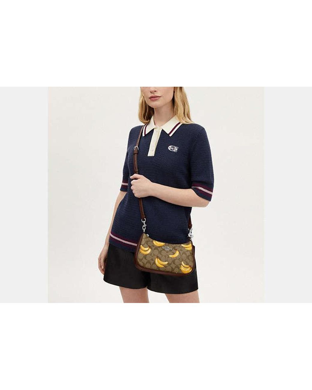 COACH Teri Shoulder Bag With Banana Print - Brown | Pvc in Black